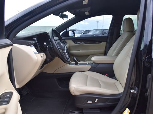 Used 2019 Cadillac XT5 FWD image 18