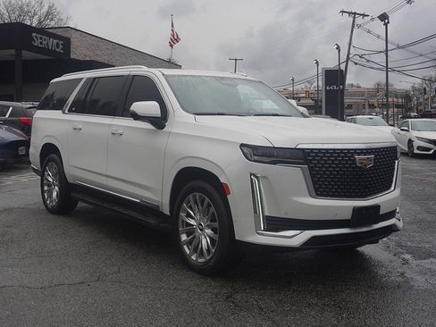Used 2021 Cadillac Escalade ESV Premium Luxury AWD/4WD image 2