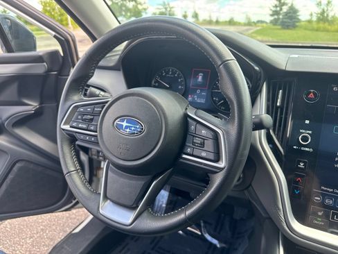 Used 2025 Subaru Outback Premium AWD/4WD image 20