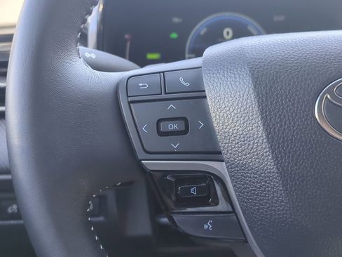 Used 2025 Toyota Camry SE FWD image 21