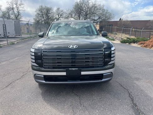 Used 2026 Hyundai Palisade Limited image 2