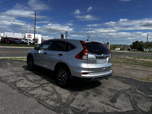Used 2016 Honda CR-V SE image 3