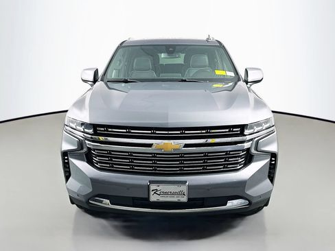 Used 2022 Chevrolet Suburban Premier AWD/4WD image 2