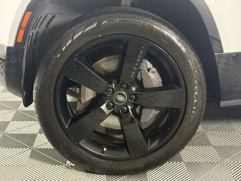 Used 2023 Land Rover Defender 110 X-Dynamic SE image 13