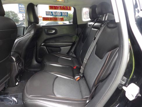 Used 2020 Jeep Compass Limited FWD image 9