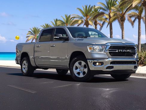 Used 2022 RAM 1500 Big Horn AWD/4WD image 2