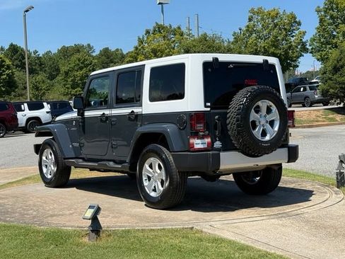 Used 2017 Jeep Wrangler Unlimited Sahara w/ Quick Order Package 24E Chief AWD/4WD image 5