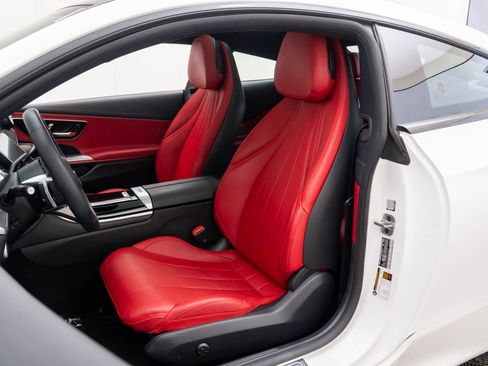 Used 2024 Mercedes-Benz CLE 300 4MATIC Coupe image 15