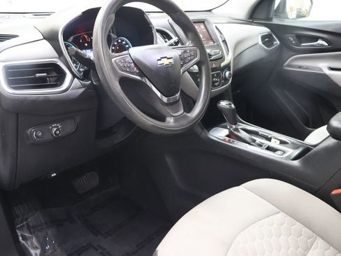 Used 2020 Chevrolet Equinox LT FWD image 18