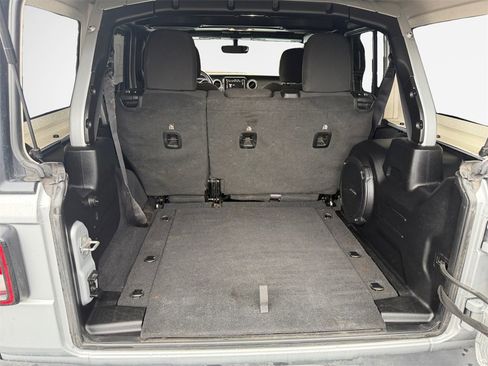 Certified 2022 Jeep Wrangler Unlimited Sahara image 25