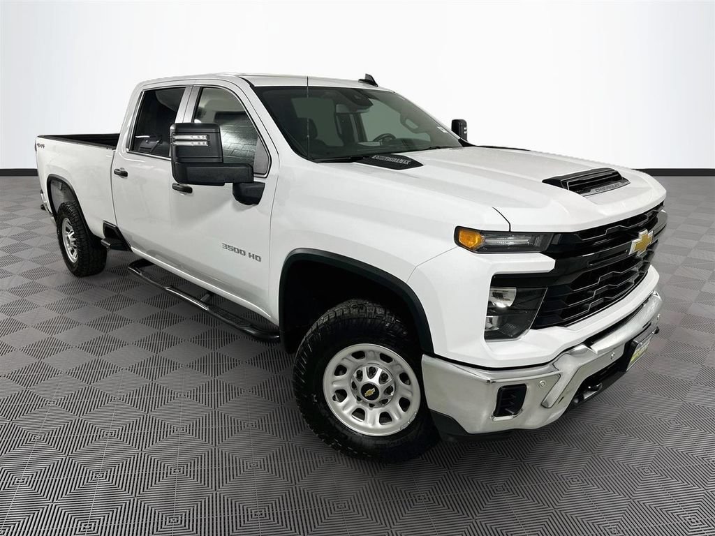 Used 2025 Chevrolet Silverado 3500 W/T w/ WT/CX Safety Package AWD/4WD image 1