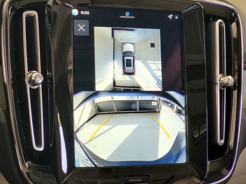 New 2026 Volvo XC40 B4 Plus w/ Climate Package image 16