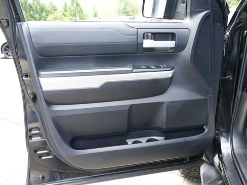 Used 2016 Toyota Tundra Limited w/ Limited Premium Package AWD/4WD image 22