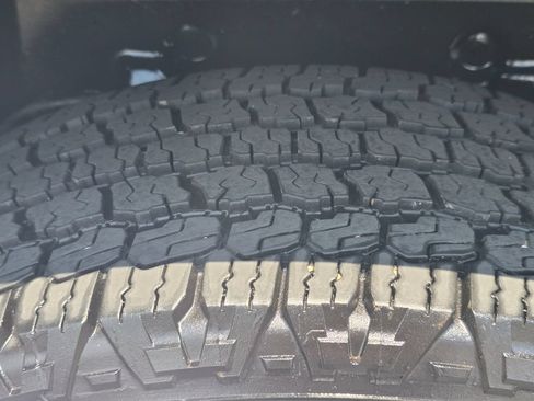 Used 2021 Jeep Wrangler Unlimited Sahara w/ Cold Weather Group AWD/4WD image 12