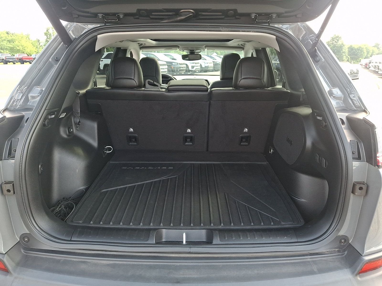 Used 2021 Jeep Cherokee Limited AWD/4WD image 28