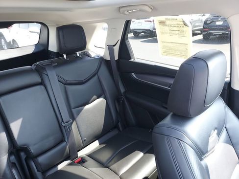 Used 2017 Cadillac XT5 Luxury w/ Driver Awareness Package image 14