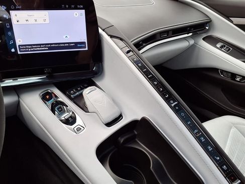 Used 2024 Chevrolet Corvette Stingray Premium Cpe w/ Z51 Performance Package image 27