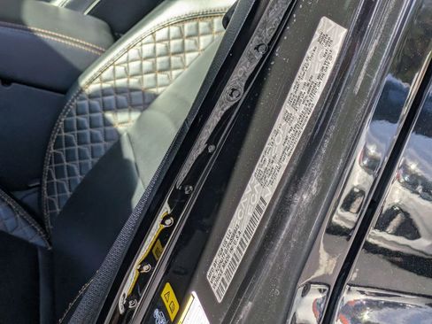 Used 2023 Jeep Gladiator Overland image 38