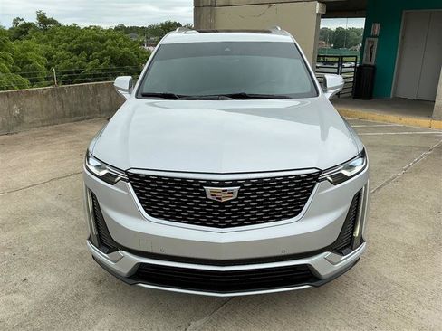 Used 2020 Cadillac XT6 Premium Luxury FWD image 11