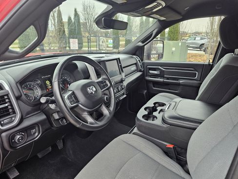 Used 2024 RAM 2500 Big Horn w/ Bed Utility Group image 7