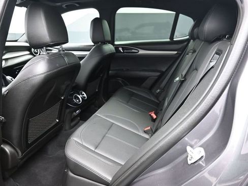 Used 2024 Alfa Romeo Stelvio Ti image 9