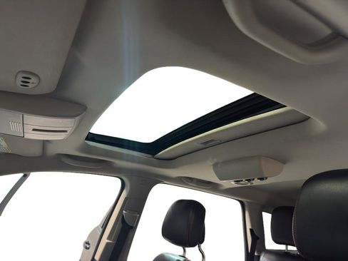 Used 2015 Dodge Journey R/T w/ Flexible Seating Group image 15