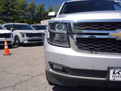 Used 2018 Chevrolet Tahoe LT w/ Texas Edition Package AWD/4WD image 15
