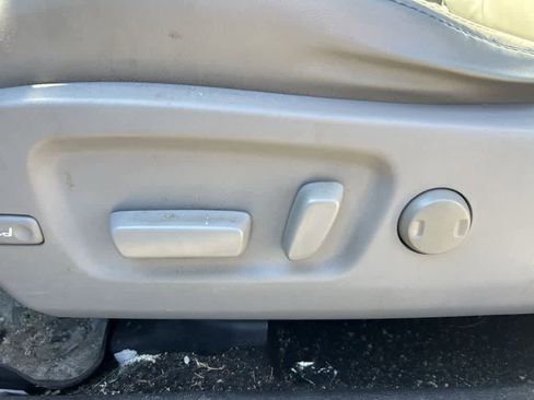 Used 2017 Toyota Highlander XLE image 15