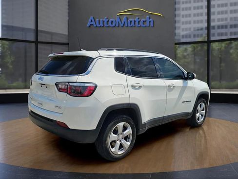 Used 2019 Jeep Compass Latitude w/ Popular Equipment Group AWD/4WD image 9