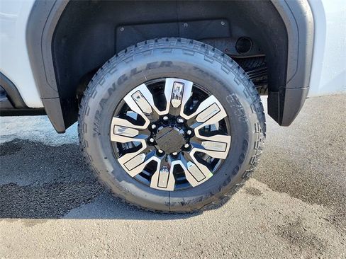 New 2026 GMC Sierra 2500 Denali w/ Denali Reserve Package image 31