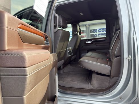 Used 2024 GMC Sierra 2500 Denali w/ Denali Reserve Package image 15