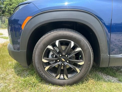 Used 2023 Chevrolet TrailBlazer LT FWD image 33