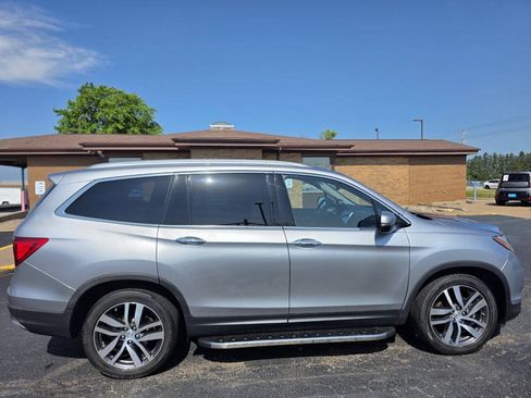 Used 2017 Honda Pilot Elite image 9