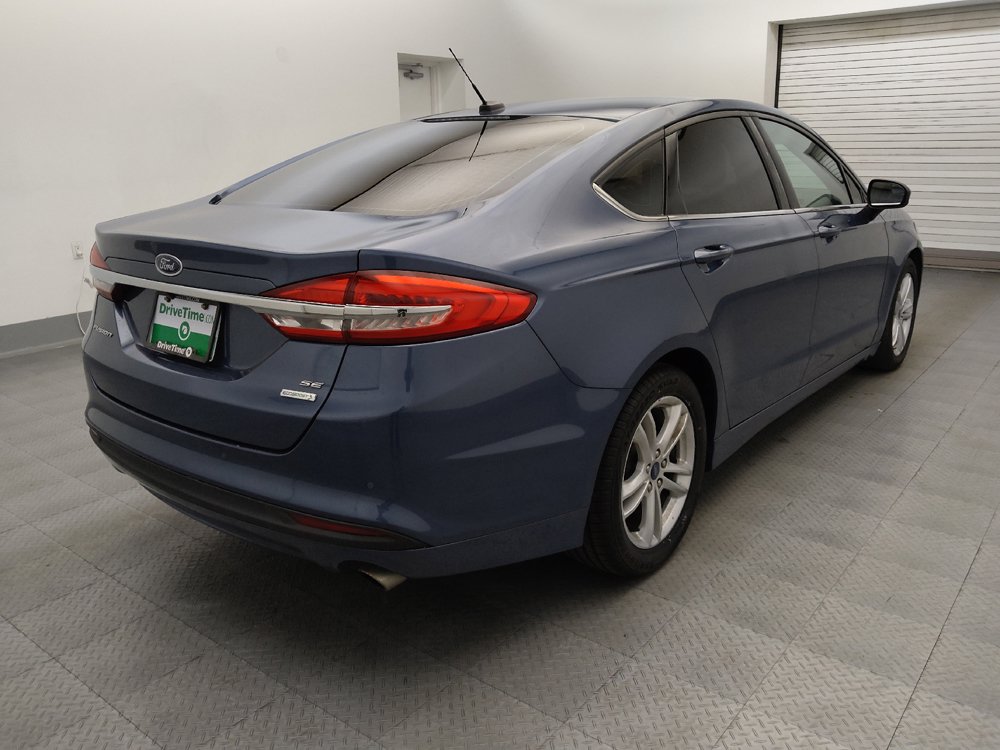 Used 2018 Ford Fusion SE w/ Fusion SE Technology Package FWD image 9