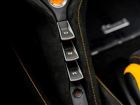 Used 2026 McLaren 750S Spider RWD image 27