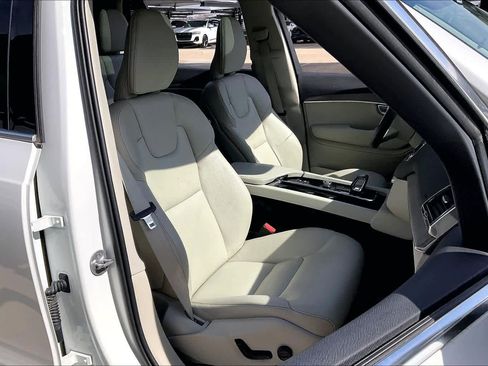 Used 2023 Volvo XC90 T8 Plus w/ Protection Package image 9