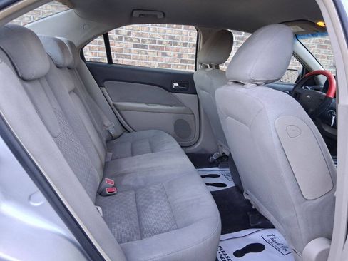 Used 2010 Ford Fusion S FWD image 12