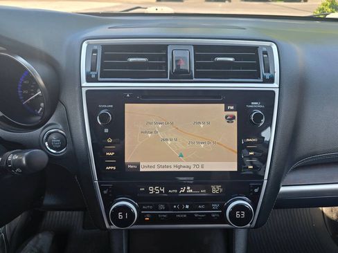 Used 2019 Subaru Outback 3.6R Limited AWD/4WD image 27