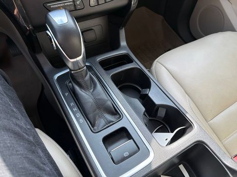 Used 2019 Ford Escape Titanium AWD/4WD image 22