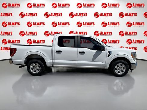 Used 2022 Ford F150 XLT w/ Trailer Tow Package RWD image 5