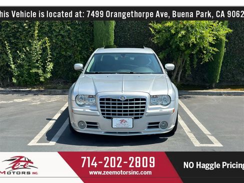 Used 2005 Chrysler 300 SRT8 w/ SRT Option Group II image 3
