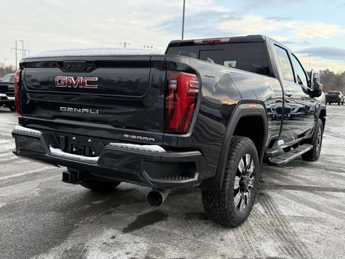 New 2026 GMC Sierra 2500 Denali w/ Denali Reserve Package image 5