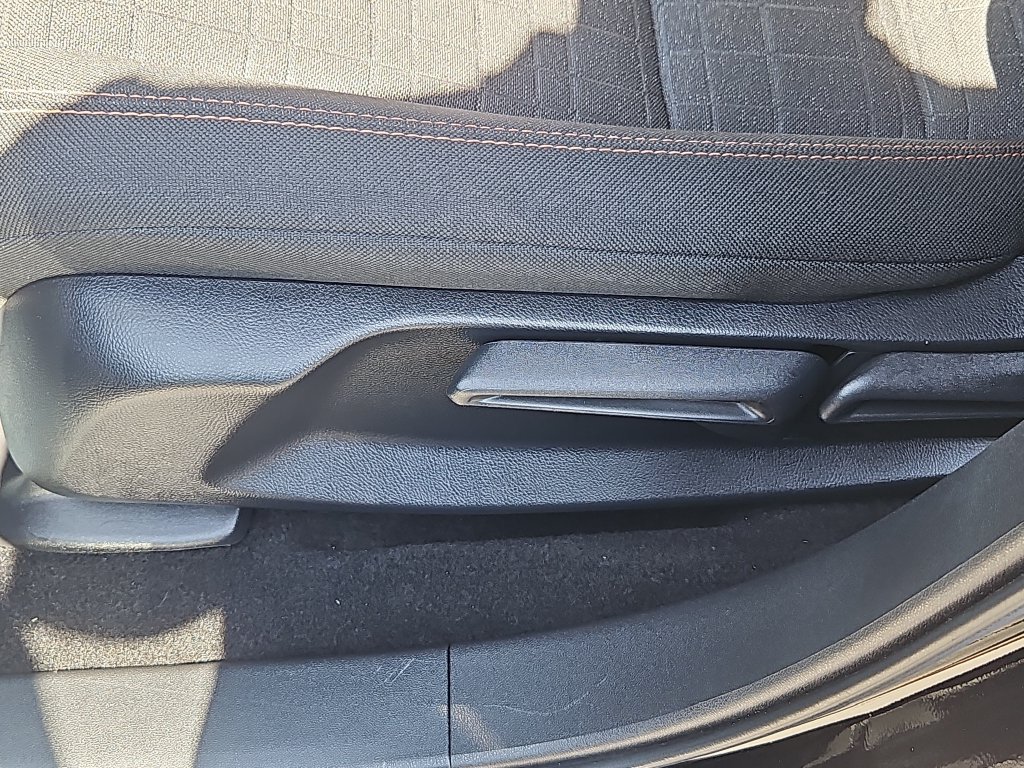 Certified 2025 Honda HR-V Sport image 18