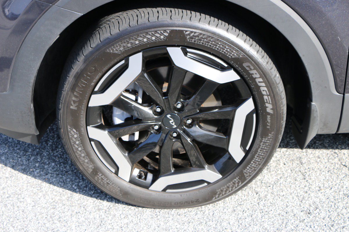 Used 2025 Kia Telluride S FWD image 13