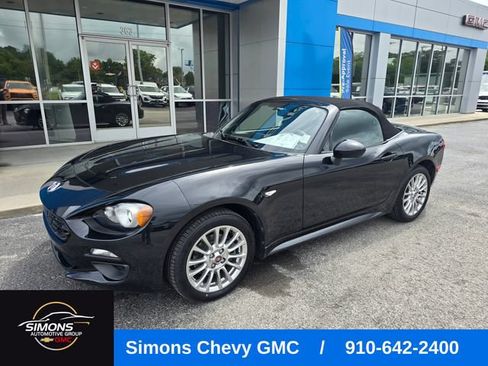 Used 2020 FIAT 124 Spider Classica w/ Technology Group RWD image 1