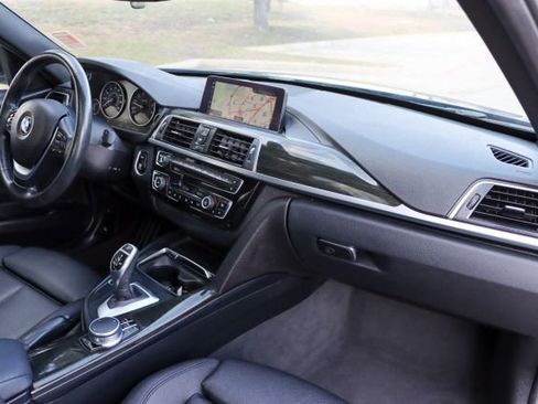 Used 2018 BMW 330i xDrive Sedan image 23
