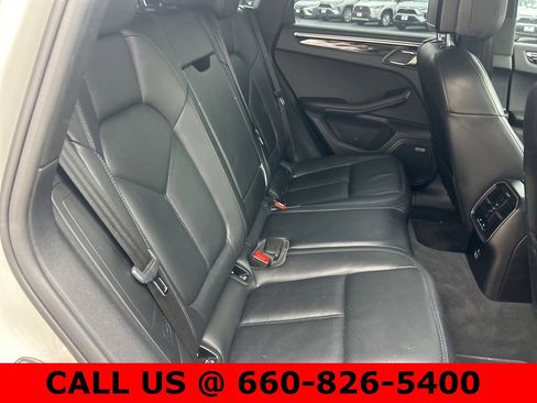 Used 2020 Porsche Macan image 6