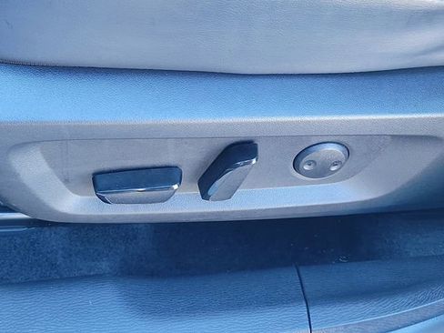 Used 2025 Mitsubishi Outlander SE image 21