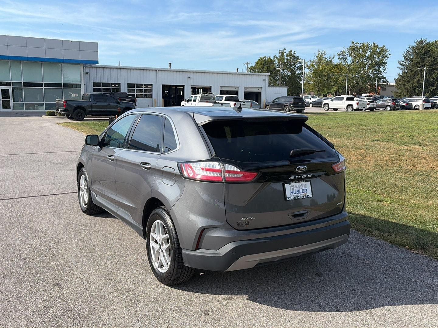 Used 2024 Ford Edge SEL AWD/4WD image 3