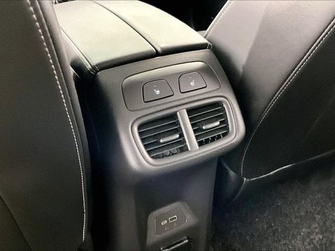 Certified 2024 Buick Envision Avenir AWD/4WD image 9